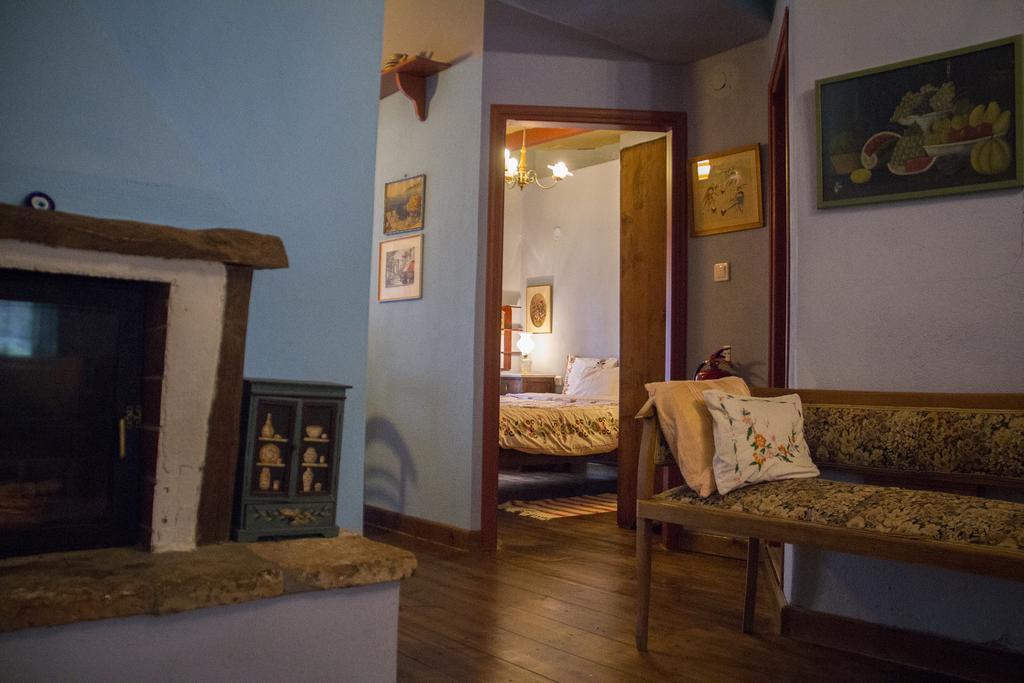 Efipoi Appartement Pinakátai Buitenkant foto