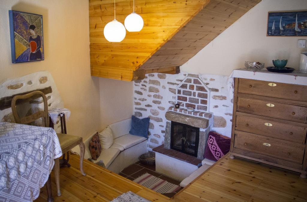Efipoi Appartement Pinakátai Buitenkant foto