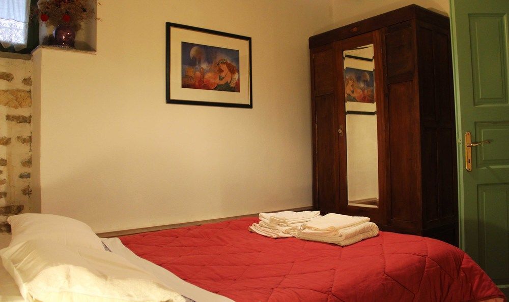 Efipoi Appartement Pinakátai Buitenkant foto